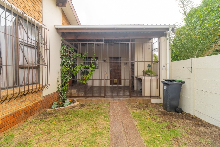 4 Bedroom Property for Sale in Morgenster Heights Western Cape